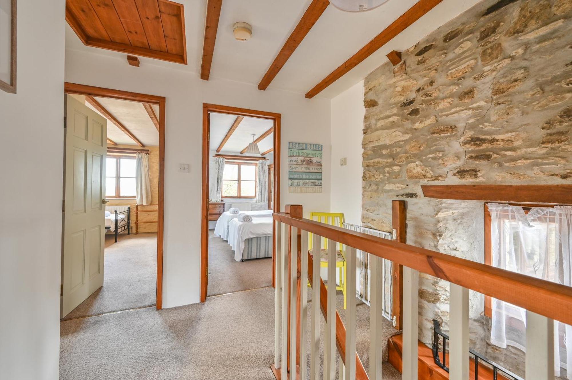 Polean Farm Cottages - With Free Animal Feeding And Pony Rides And Free Access To A Nearby Pool Looe Kamer foto