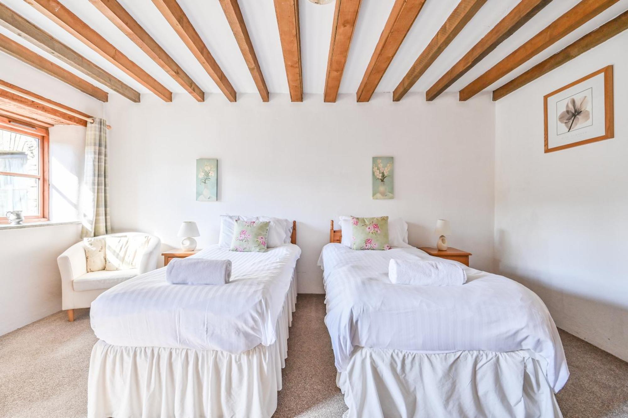 Polean Farm Cottages - With Free Animal Feeding And Pony Rides And Free Access To A Nearby Pool Looe Kamer foto