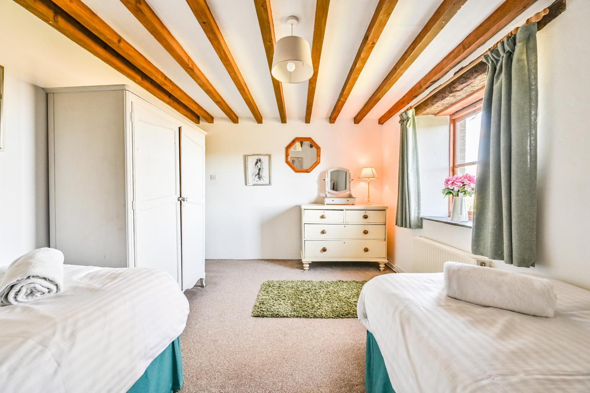 Polean Farm Cottages - With Free Animal Feeding And Pony Rides And Free Access To A Nearby Pool Looe Kamer foto
