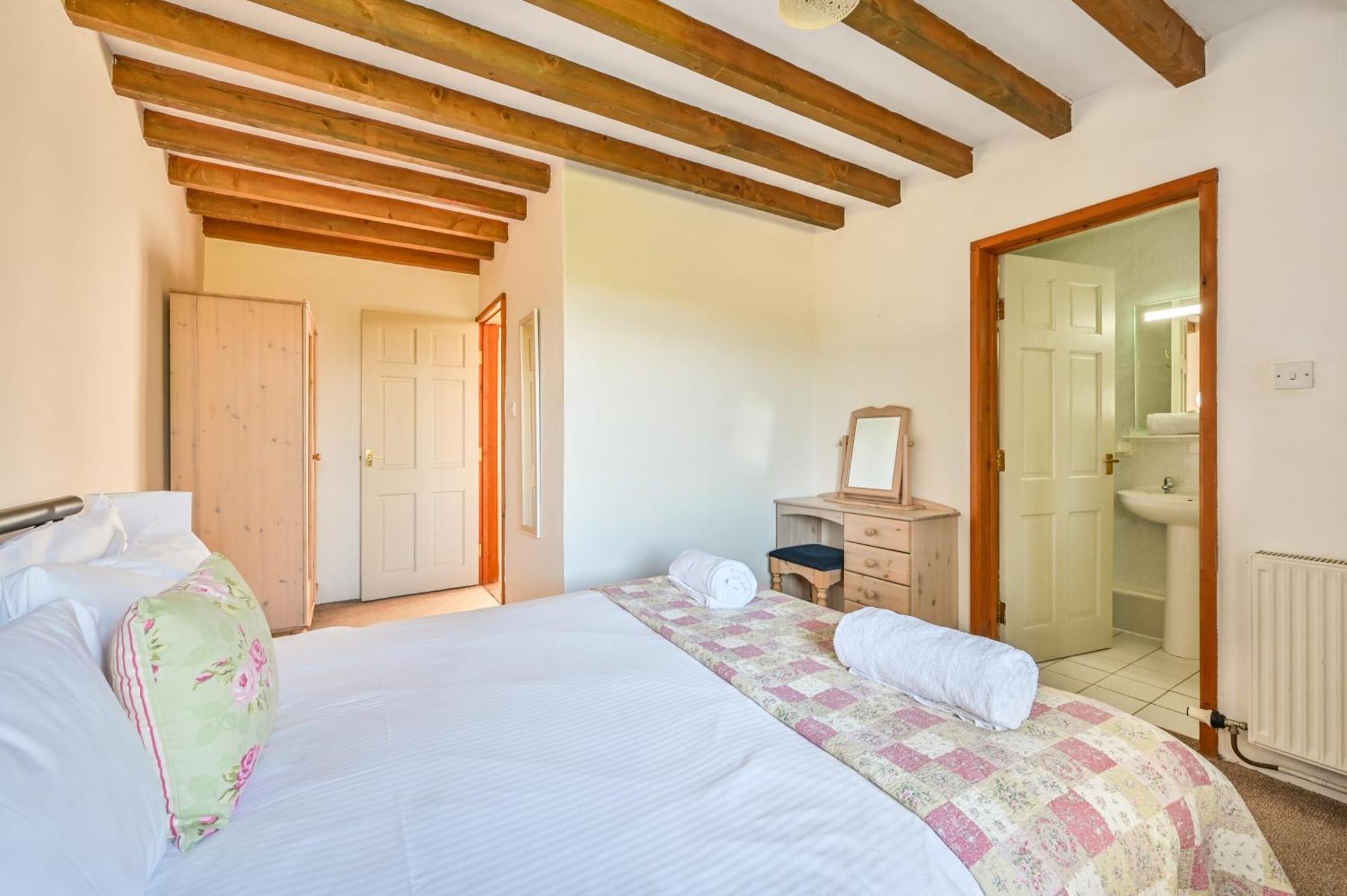 Polean Farm Cottages - With Free Animal Feeding And Pony Rides And Free Access To A Nearby Pool Looe Kamer foto