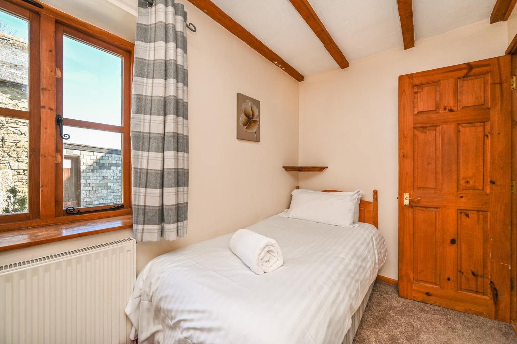 Polean Farm Cottages - With Free Animal Feeding And Pony Rides And Free Access To A Nearby Pool Looe Kamer foto